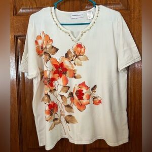 Alfred Dunner XL Cream Knit Top Large Floral Pattern Short Sleeves Beaded Neck